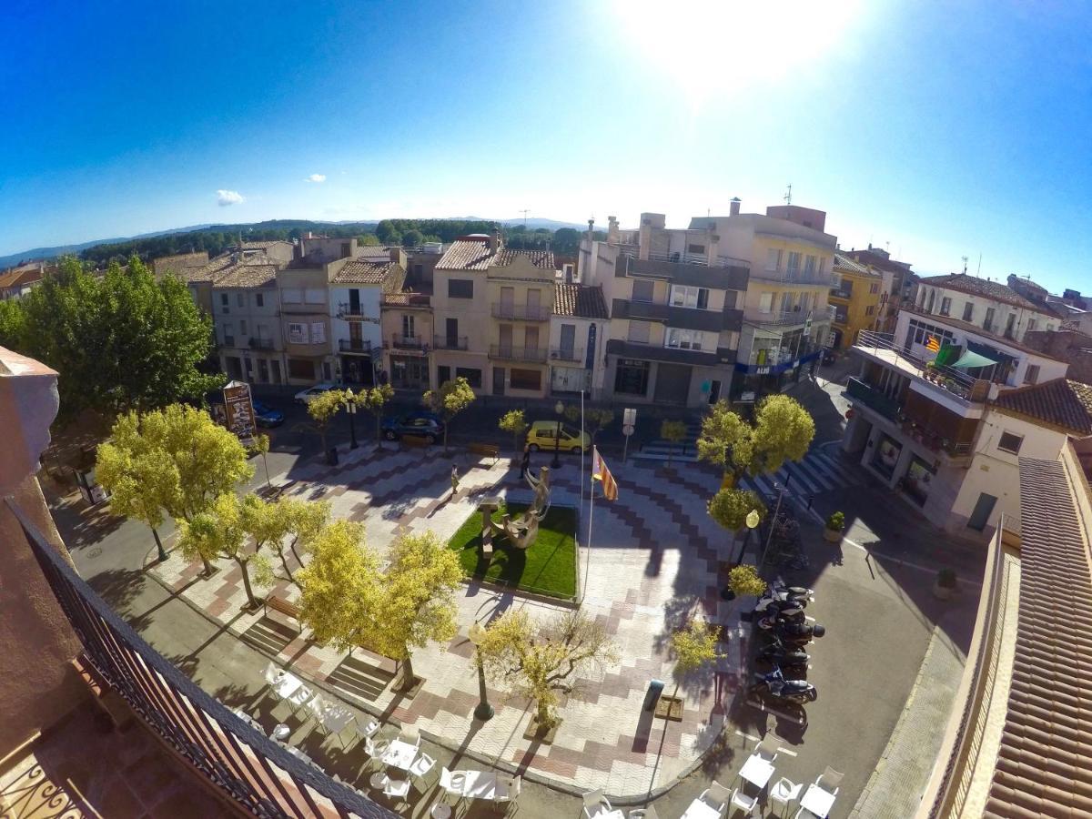 Fonda Comerc Estudio Doble Torroella de Montgrí Buitenkant foto